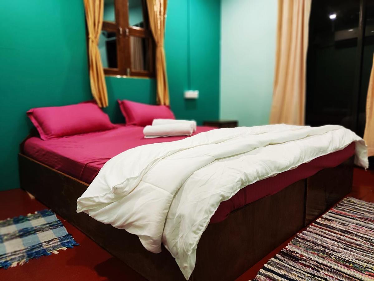 Casa Fiesta Sea Front Beach Huts Patnem Beach Exterior photo